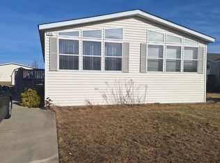 185 Blue Jay Dr, Lynwood, IL 60411