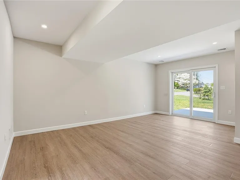 2905 Roosevelt St — Photo 36