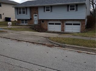 593 Shadow Ln, Decatur, IL 62526