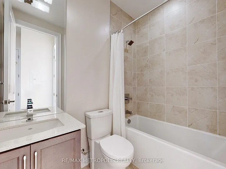 9075 Jane St #Penthouse 08 — Photo 26