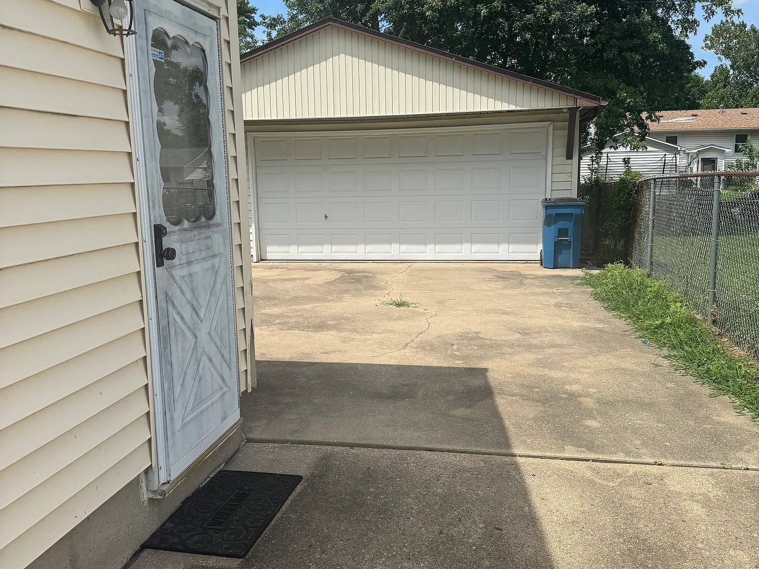 4 bed, 1440 sqft, $1,850 — Photo 2