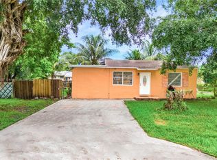 6107 Plunkett St, Hollywood, FL 33023