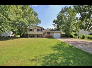 16897 Bridgett Dr, Three Rivers, MI 49093