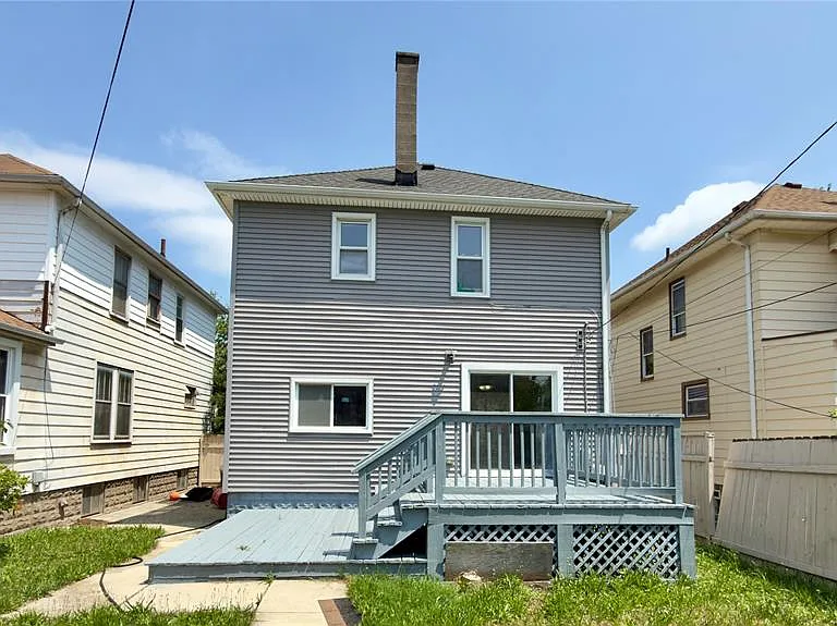 130 Elm St — Photo 7