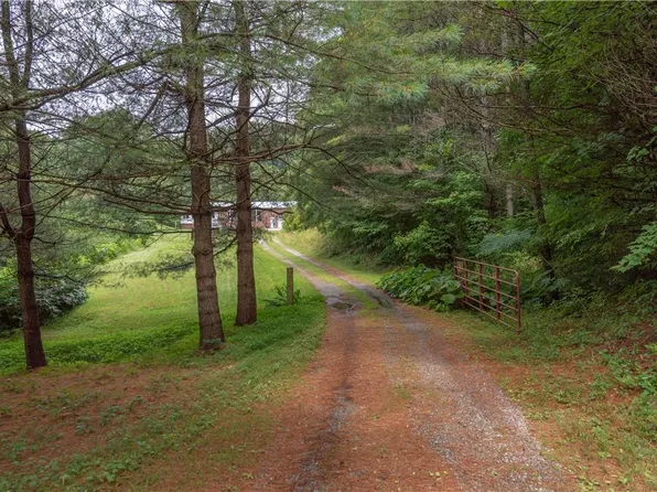 14093 & 14091 State Highway 212, Marshall, NC 28753