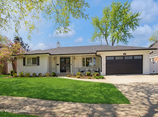 462 E Allison St, Elmhurst, IL 60126