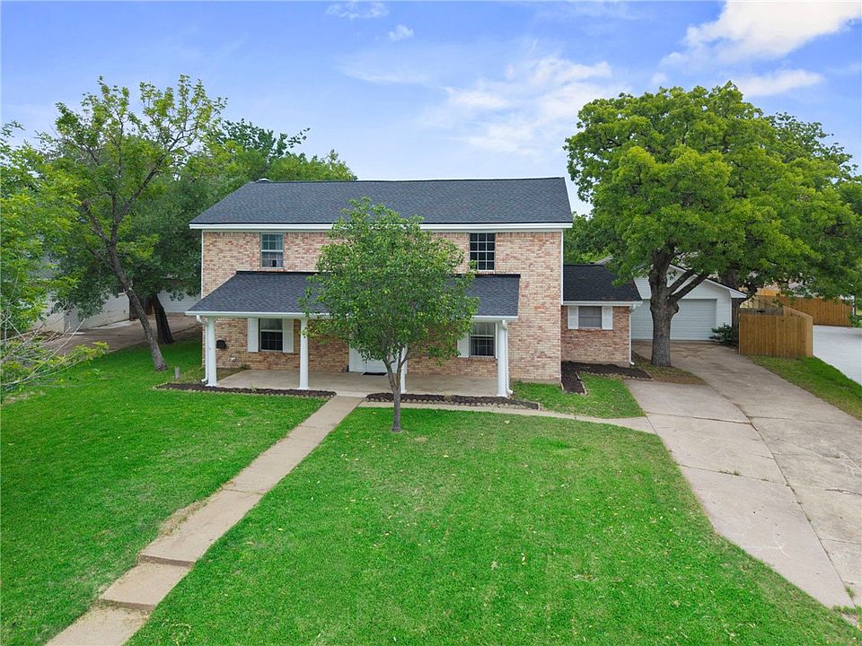 1st image of 3807 Oak Ridge Dr