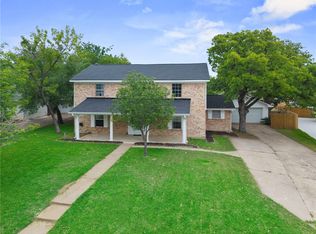 3807 Oak Ridge Dr, Bryan, TX 77802