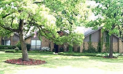 1st image of 6405 Oakview Dr