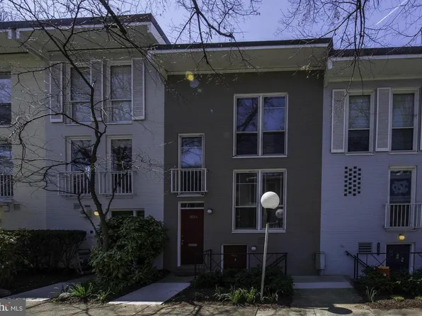 821 Delaware Ave SW, Washington, DC