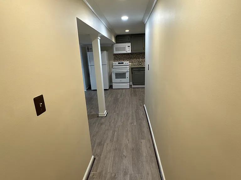 1781 Bennett Pl — Photo 2