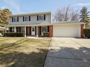 1903 Barberry Rd, Northbrook, IL 60062