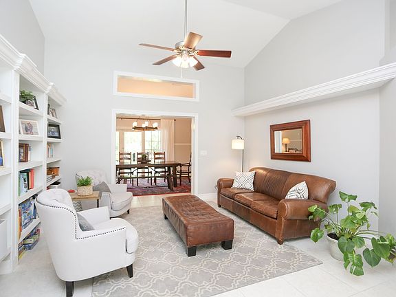 2nd image of 5601 Cypress Hollow Way