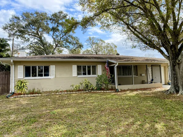 5661 Cedar St NE, Saint Petersburg, FL 33703