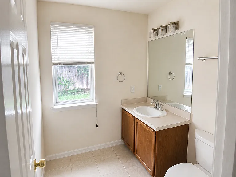 8016 Rosespur Park — Photo 8