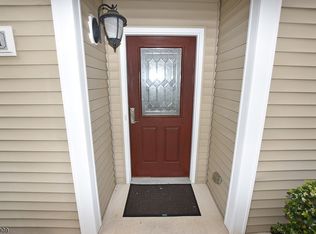 501 River Pl, Butler, NJ 07405