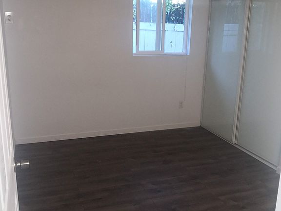 3rd image of 5210 Burlingame Ave #1