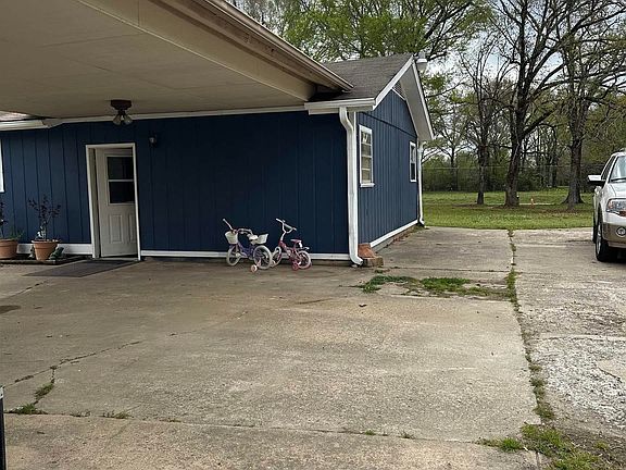 4th image of 117 Middle Rd