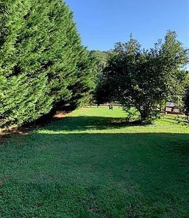 5th image of 5216 Moore Acres Dr