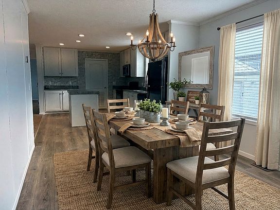 5th image of 2050 Four Seasons Dr #107