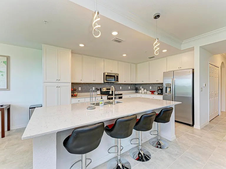 18028 Gawthrop Dr — Photo 23