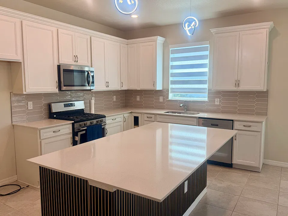 12318 SW Myrtle Oak Dr