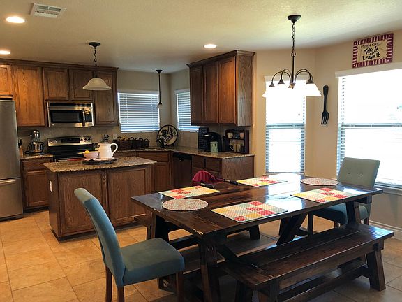 5th image of 1057 Pheasant Cir
