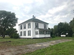 14881 Field Rd, Clinton, IL 61727