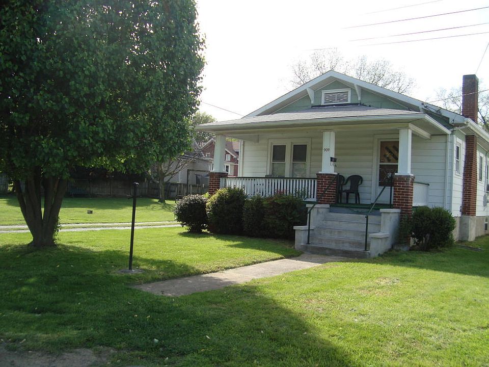 1st image of 909 Ivy St SE