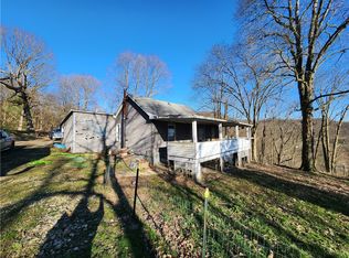 1133 Burns Ln, Vandergrift, PA 15690