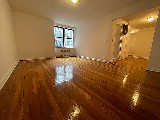 4th image of 2176 Grand Ave #4E