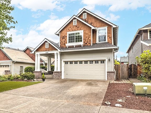 3rd image of 1634 NE Parkside Dr
