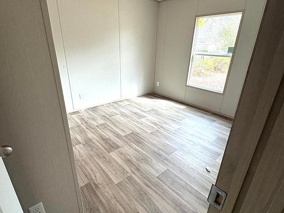 3rd image of 267 Pooshee Plantation Way
