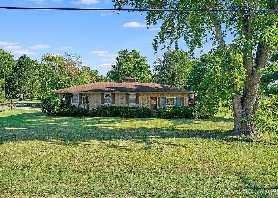 1st image of 355 Glen Carbon Rd