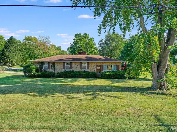 355 Glen Carbon Rd, Glen Carbon, IL 62034