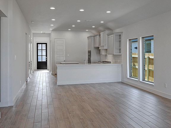 7th image of this home