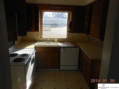 4th image of 2106 E 1st St