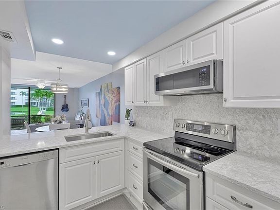 5th image of 601 Seaview CT #C-109
