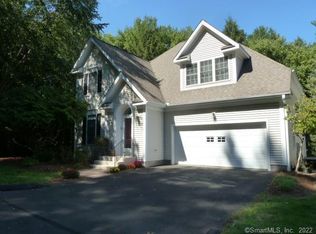 30 Brettonwood Dr UNIT 30, Simsbury, CT 06070