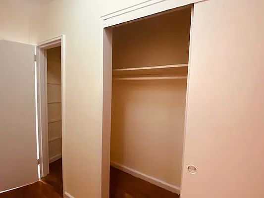 Rented by Silverstein Collection LLC  | media 9