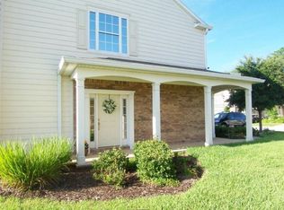3902 Lionheart Dr, Jacksonville, FL 32216