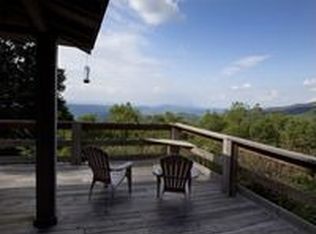 129 Overlook Dr, Roan Mountain, TN 37687
