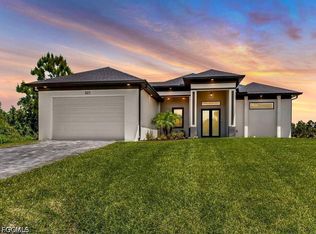 1023 Bank Ave, Lehigh Acres, FL 33974