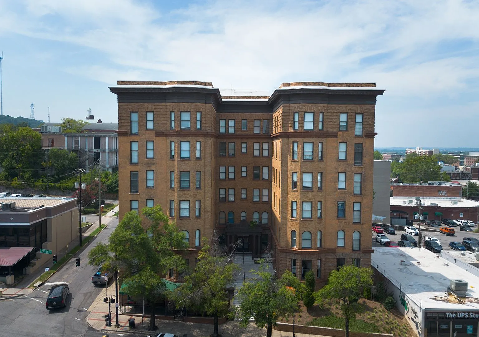 Terrace Court — Photo 2