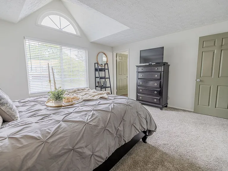 2073 Raintree Pl — Photo 18