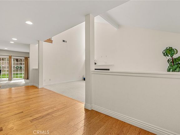 4th image of 19903 Tomlee Ave