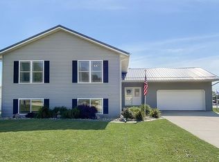 204 Stephanie Dr, Central City, IA 52214