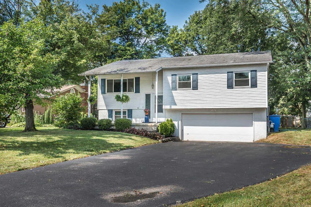 187 Grandview Ave photo 1
