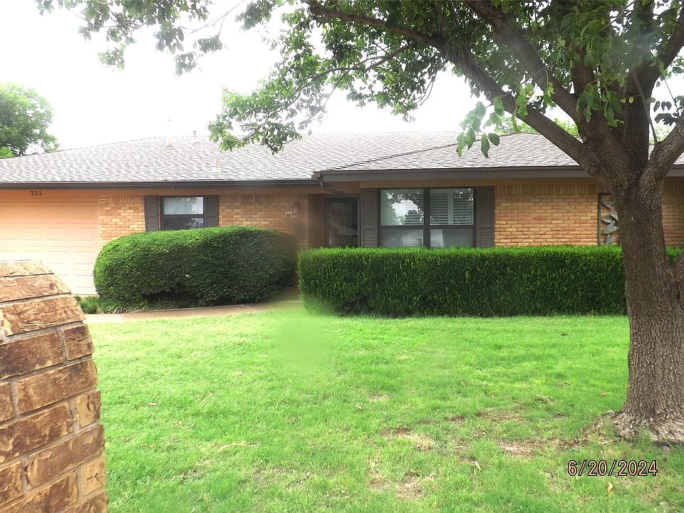 1st image of 711 NW Avenue I