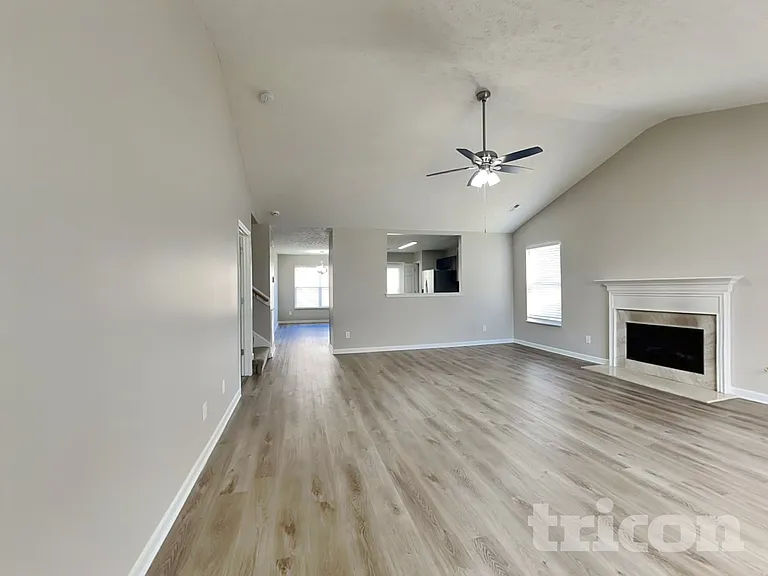 125 Ivy Hill Ln — Photo 3